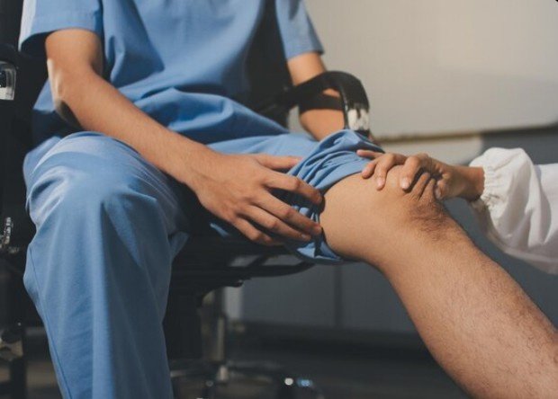 Best Knee Replacement Surgeon in Gurugram